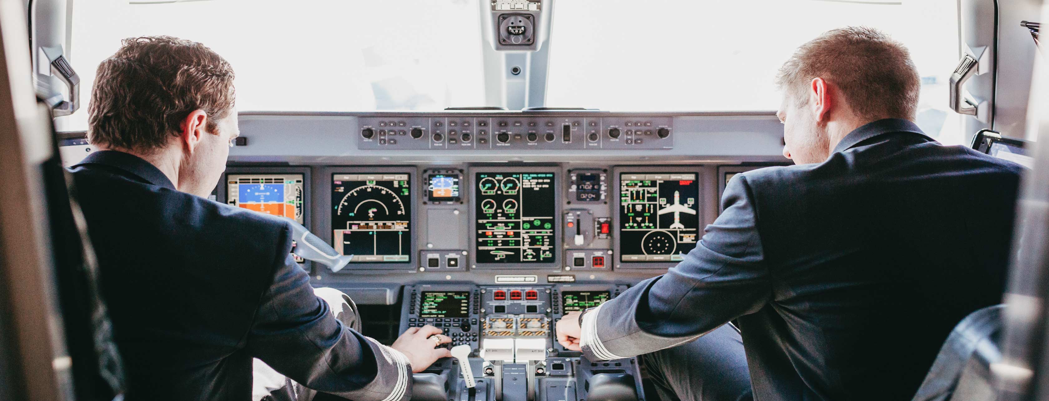 Envoy Air Pilots in Cockpit of ERJ